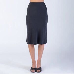✨NEW✨ 100% Silk Margaret O'Leary Bias Skirt